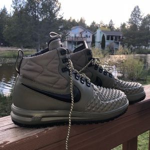 Nike Men’s size 11 Lunar Force 1 Duckboot
